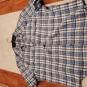 Men's snap buttoned shirt